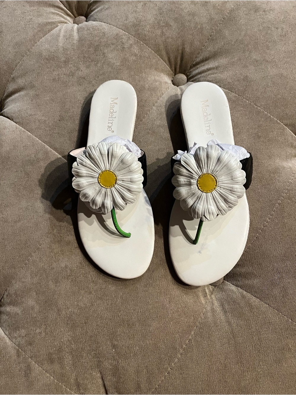 Madeline White Daisy Floral Toe-Post Sandals with Yellow Center